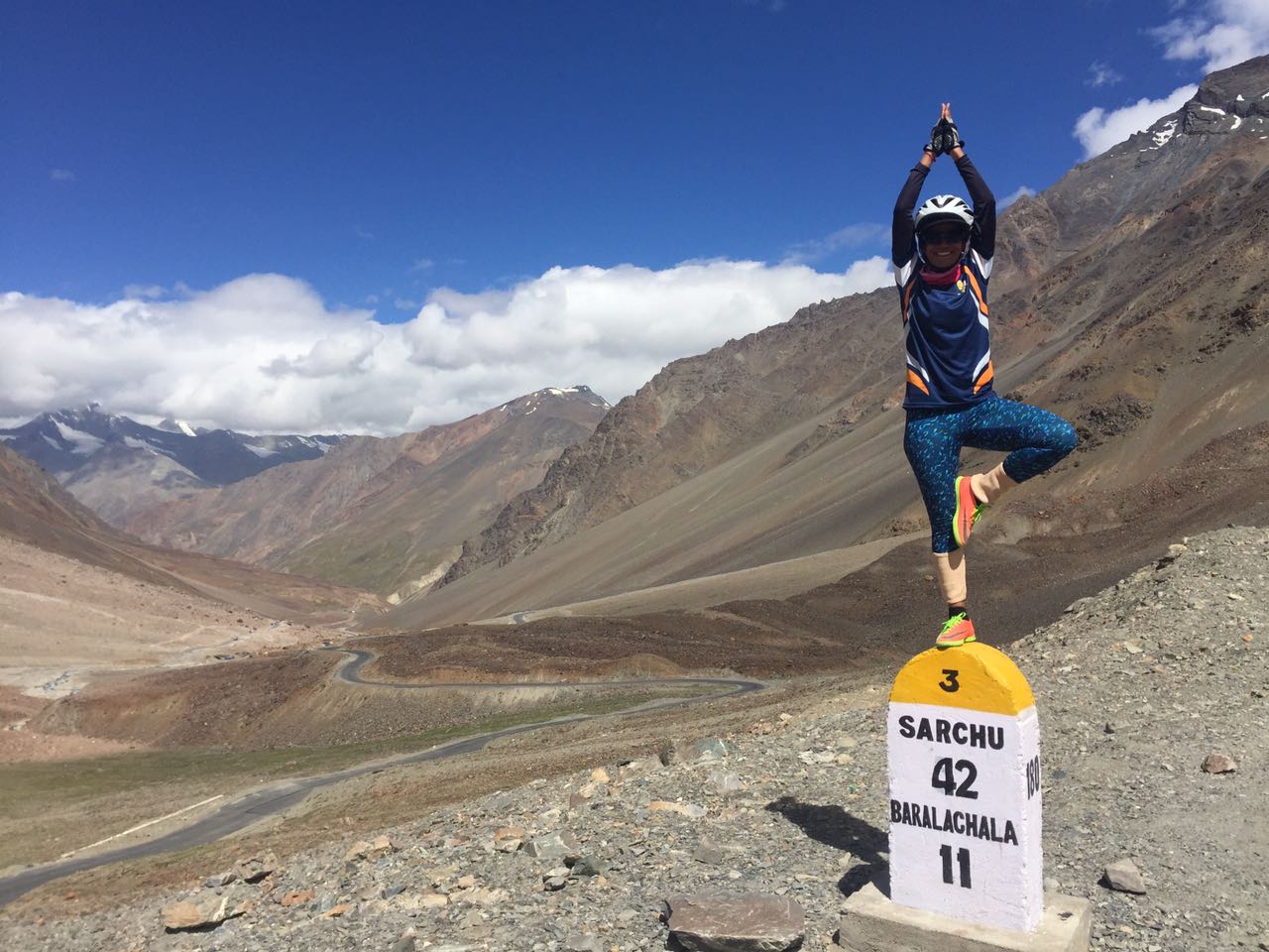 DAY 8 : Leh to Sarchu || 14,100 ft | 250 KM | 6-7 hr